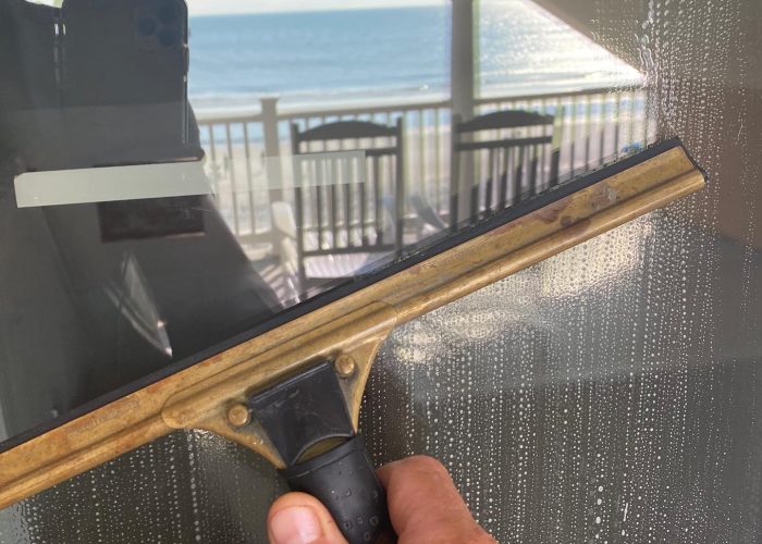 Best Glass Cleaner for Tinted Windows